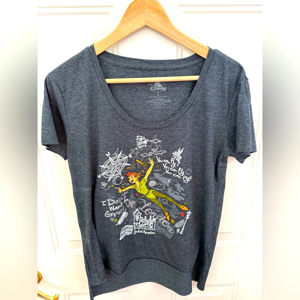 Disney Parks EPCOT United Kingdom Peter Pan Ladies Raw Edge Tshirt Large